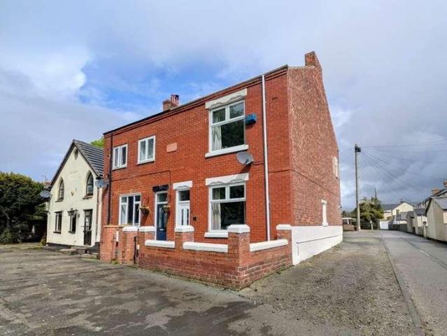 2 bed house for sale