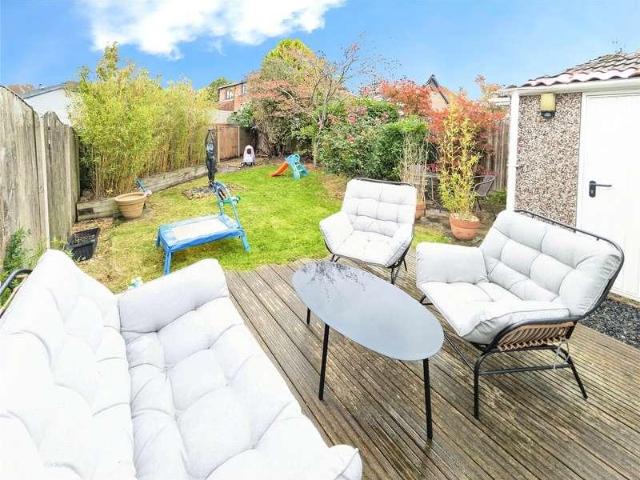 2 bed house for sale