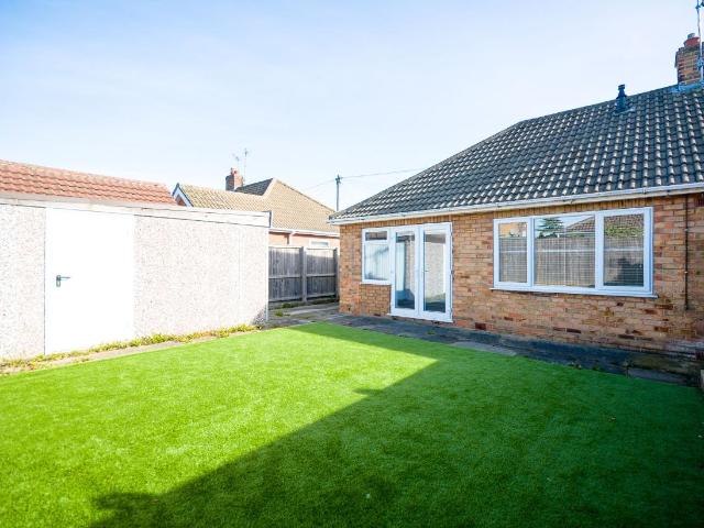 2 bed house for sale