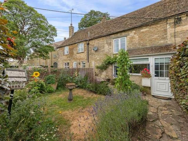 2 bed house for sale