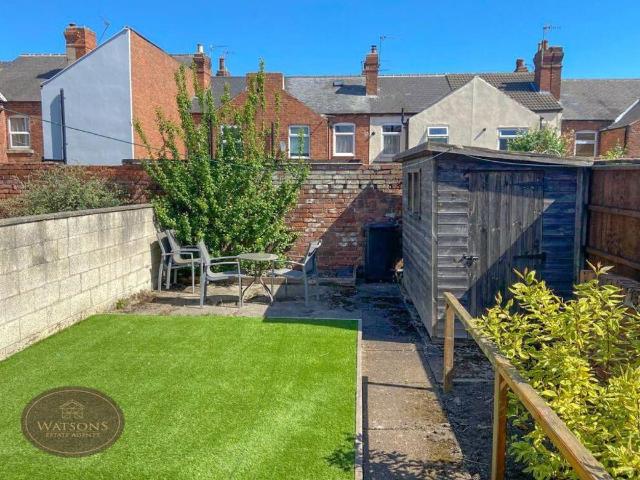 2 bed house for sale