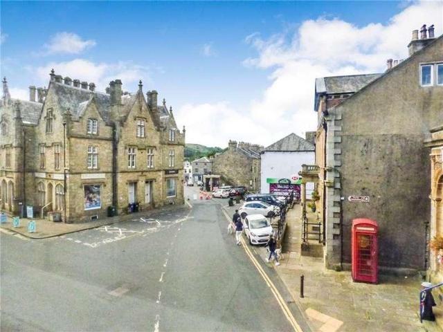 2 bed house for sale