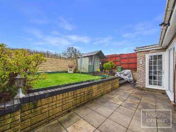 2 bed house for sale