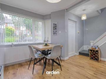 2 bed house for sale