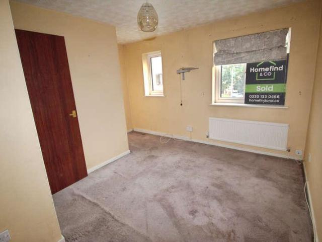 2 bed house for sale