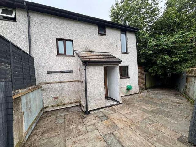 2 bed house for sale