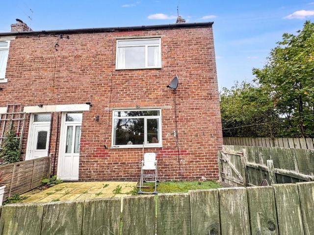 2 bed house for sale