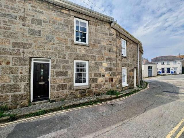 2 bed house for sale