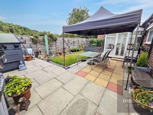 2 bed house for sale