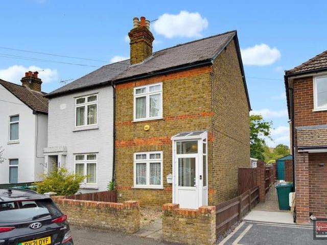 2 bed house for sale