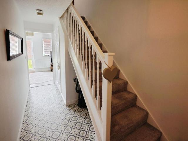 2 bed house for sale