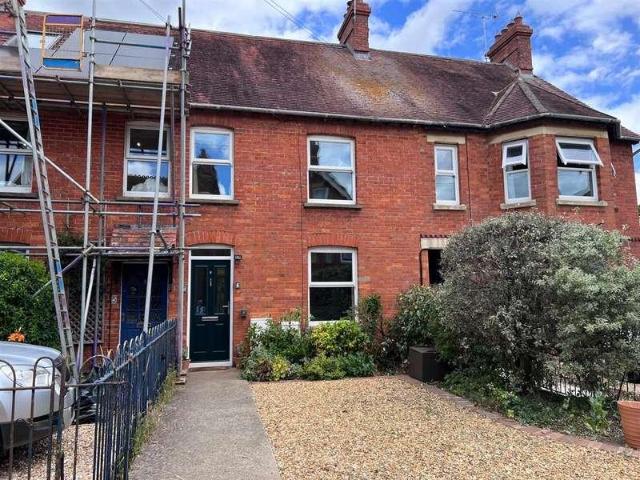 2 bed house for sale