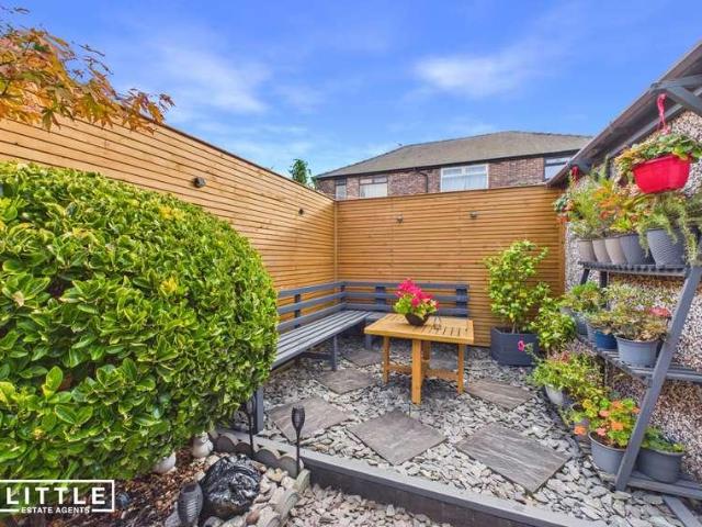 2 bed house for sale