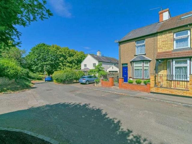 2 bed house for sale