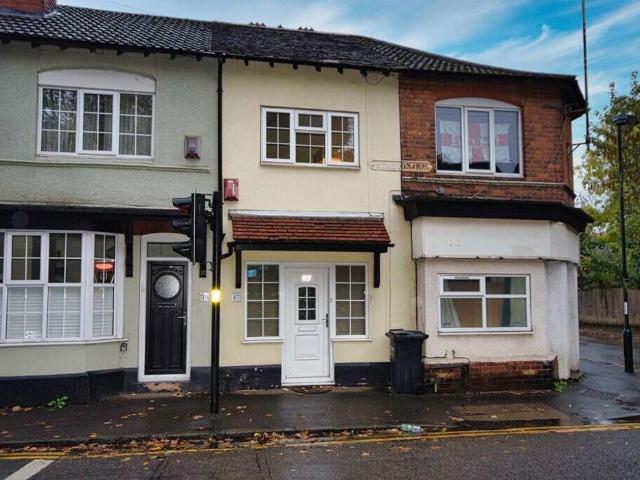 2 bed house for sale