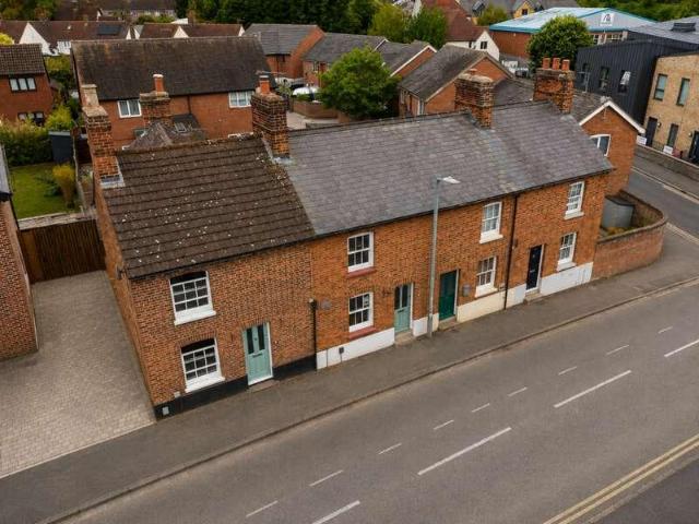2 bed house for sale