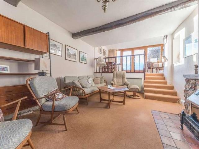2 bed house for sale