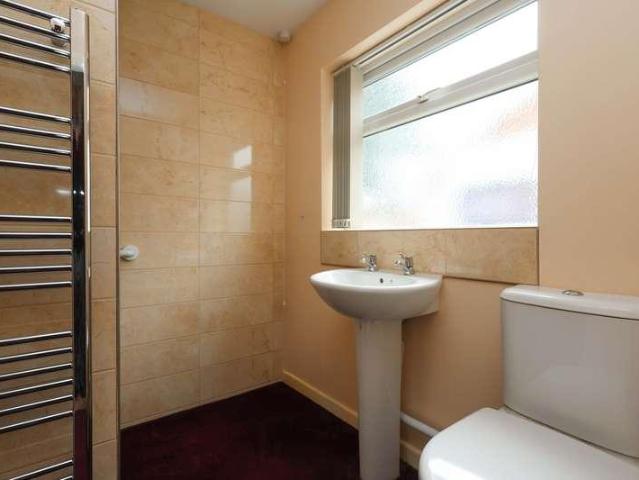 2 bed house for sale