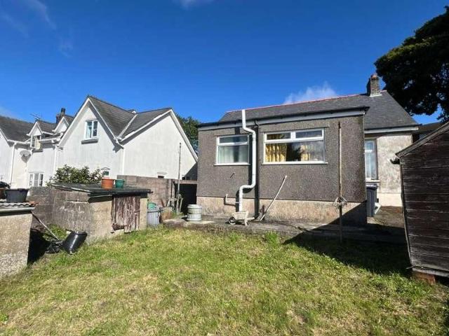 2 bed house for sale