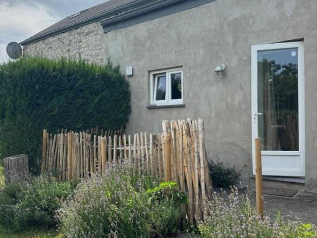 2 bed house for rent in Naninne, charming garden
