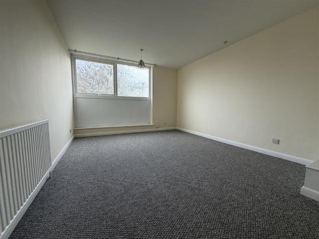 2 Bed House mid terrace