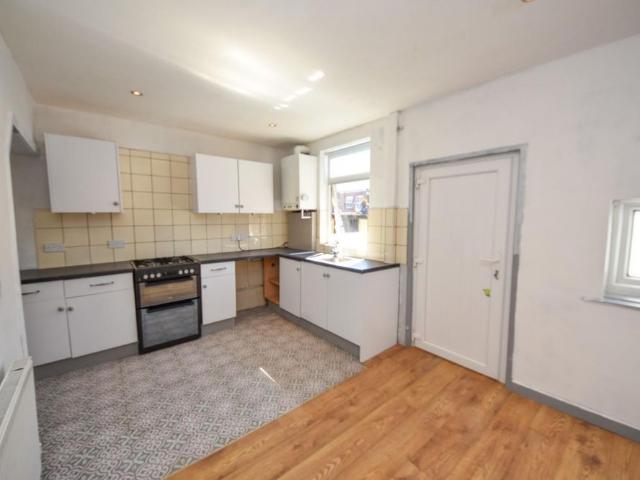 2 bed House Mid Terrace for Rent