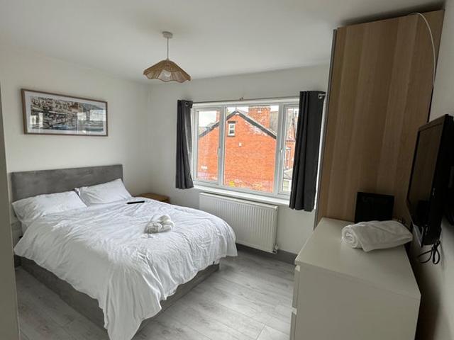 2 Bed House Newly refurbished