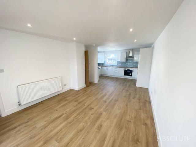 2 bed link detached house to rent in North Boundary Road, Brixham, TQ5