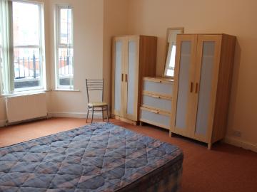 2 Bed Lower Ground Floor Flat, Hampstead Road NE4 @ £795.00 PCM