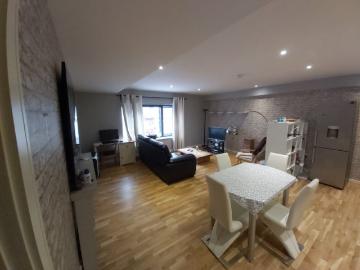 2 bed luxury flat in bedminster with parking