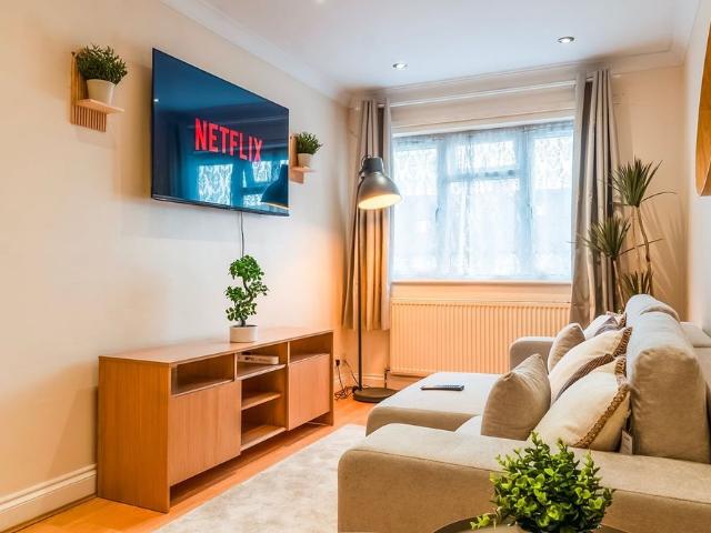 2 Bed Maisonette, Berkhamsted Avenue, HA9