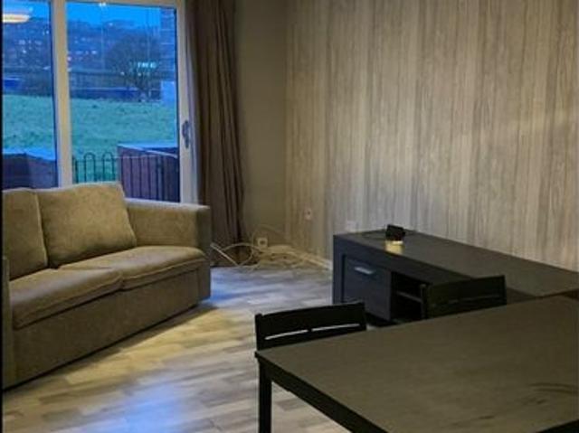 2 Bed Maisonette, Braid Square, G4
