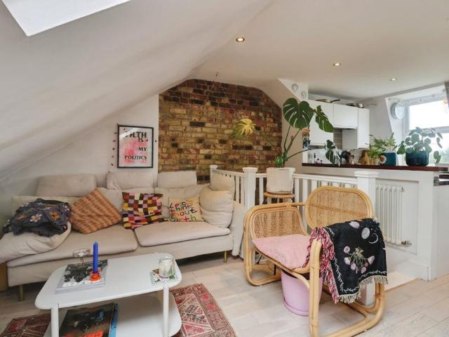2 Bed Maisonette, Copper Mill Lane, SW17