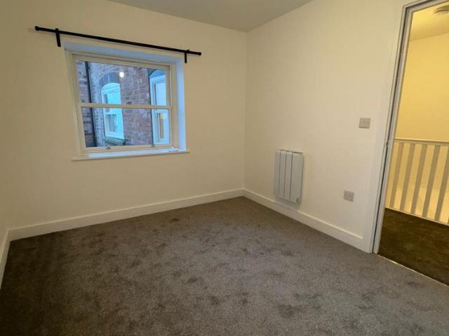 2 Bed Maisonette Flat