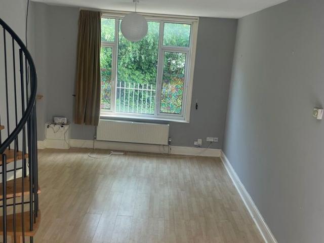 2 Bed Maisonette, Gloucester Rd North, BS7
