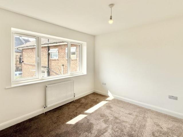 2 bed Maisonette Queens Road, Wallington, SM6