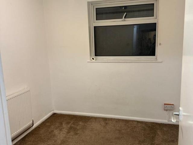 2 Bed Maisonette, Teignmouth Close, LE5