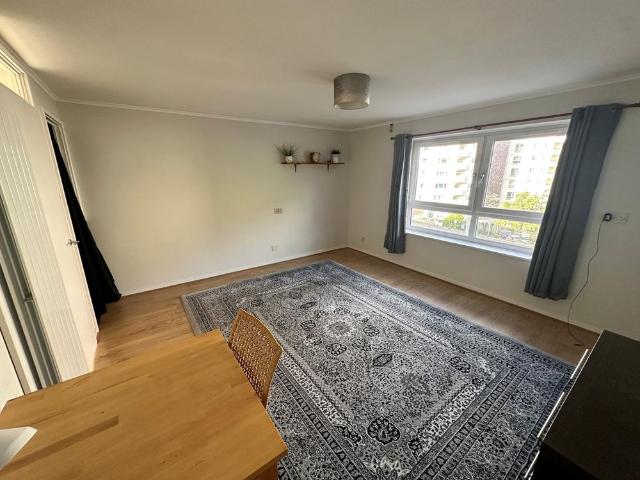 2 Bed Maisonette, Viewcraig St, EH8