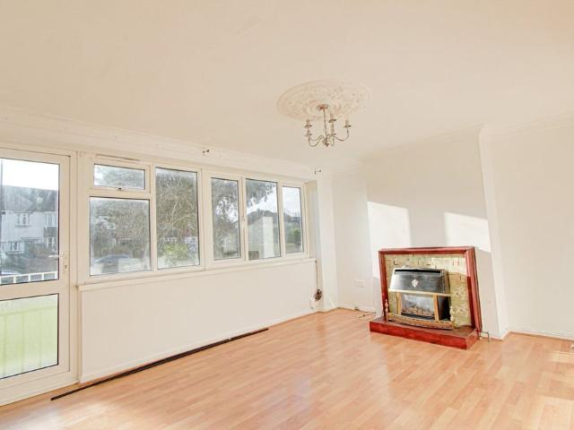2 Bed Maisonette, Warminster Gardens, SE25