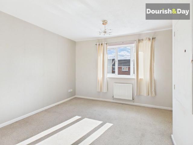 2 bed mid terraced house to rent in Caernarvon Avenue, Stone, ST15