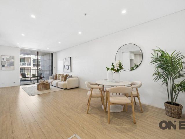 2 BED + OVERSIZED STUDY | LOW STRATA | ULTRA CONVENIENT LOCATION