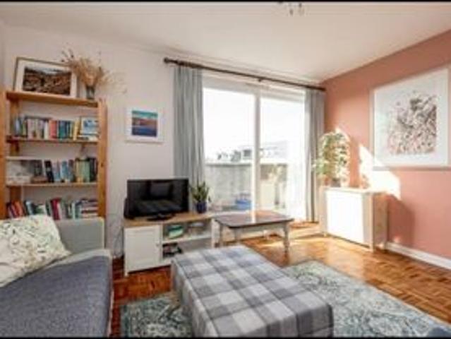 2 Bed Penthouse, Falcon Court, EH10