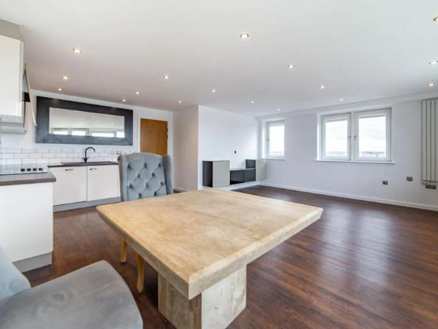 2 bed penthouse to rent in Waterloo Square, City Centre, NE1
