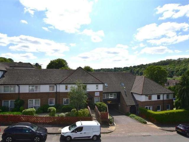 2 bed property to rent