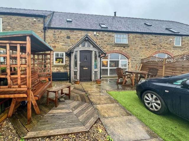 2 bed property to rent