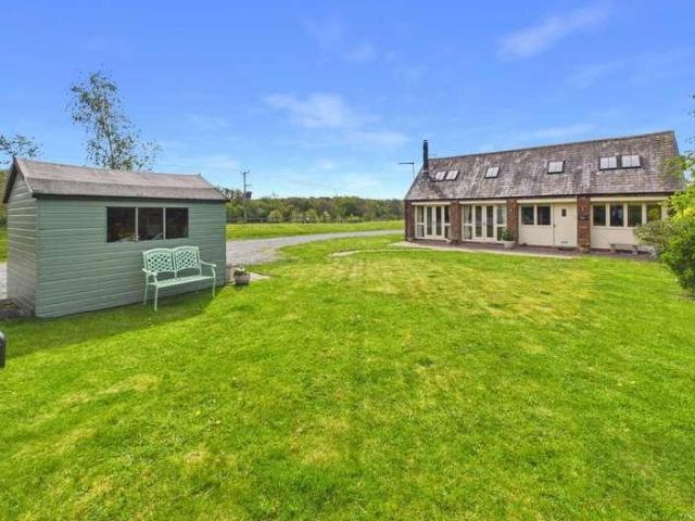 2 bed house for sale
