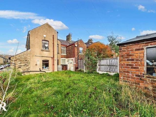 2 bed flat for sale