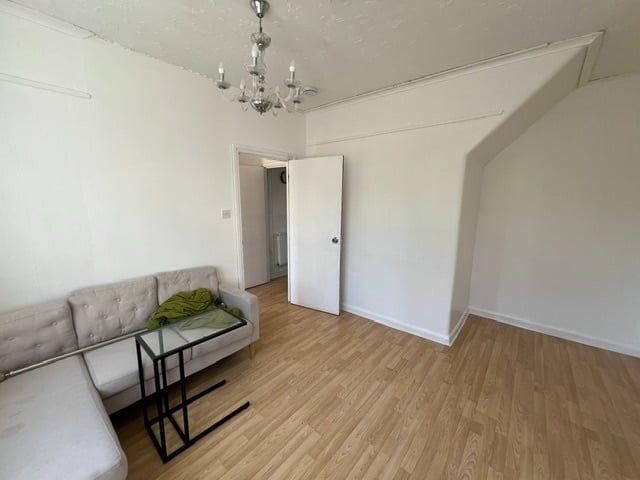 2 Bed Semi Detached House, Manchester Road, E14