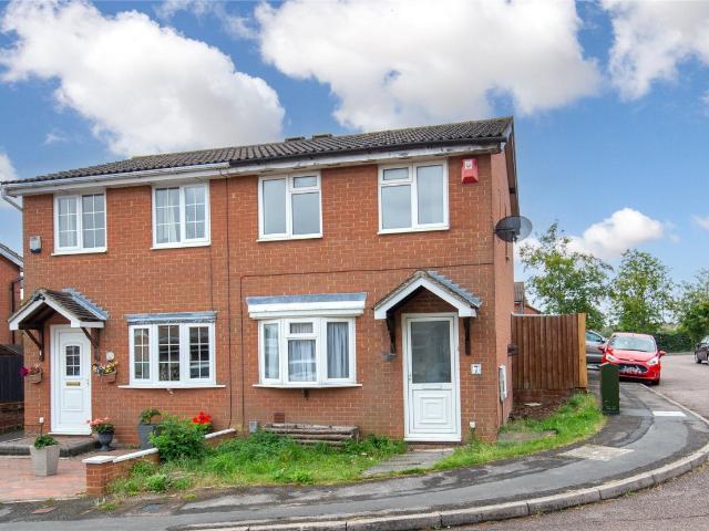 2 bed Semi Detached House for Rent