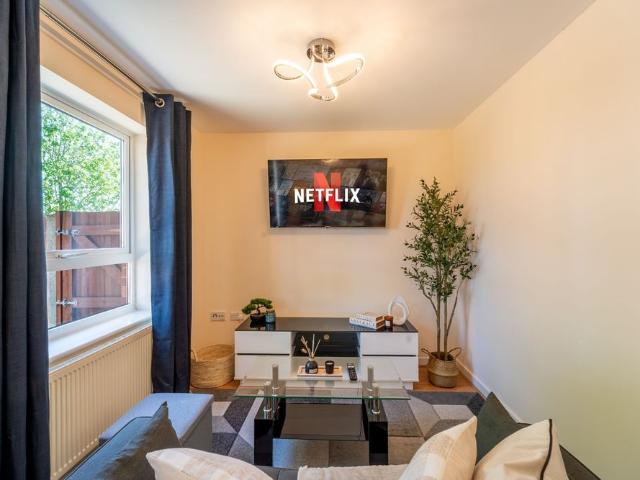 2 Bed Semi Detached House, St Catherines Close, B15